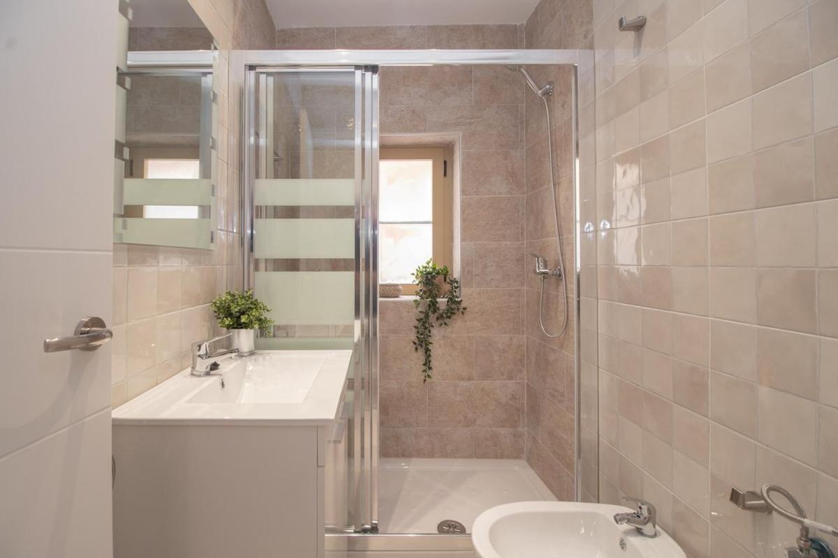 C93 - Trendy Two Bedrooms In Ollerias Malaga Ngoại thất bức ảnh